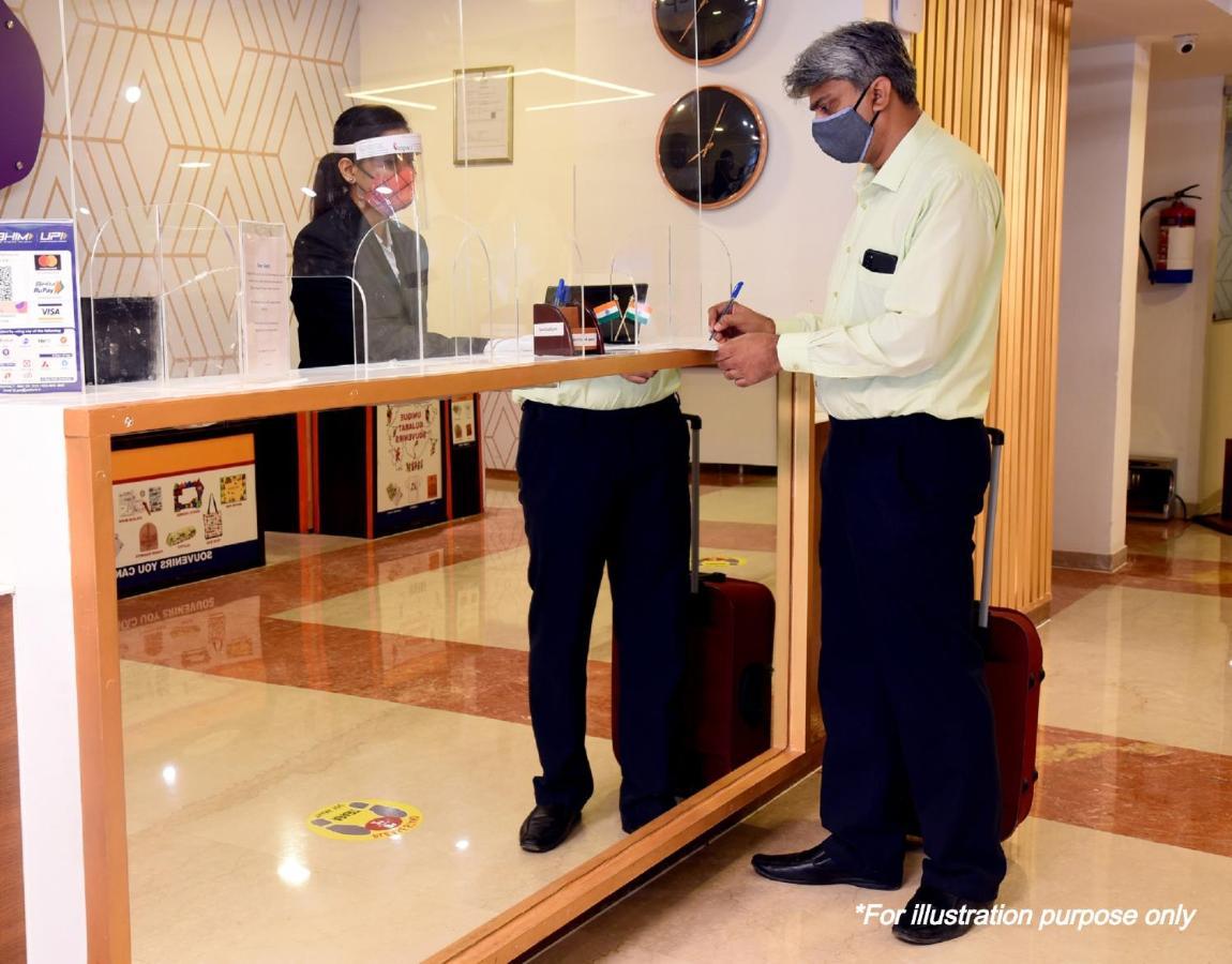 Oyo Hotel New Metro Near Phoenix United ラクナウ エクステリア 写真