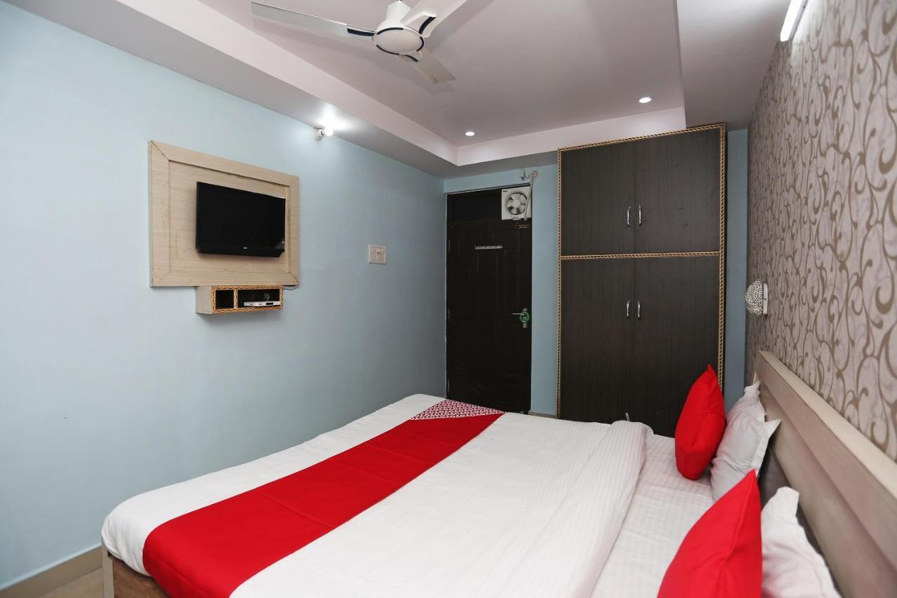 Oyo Hotel New Metro Near Phoenix United ラクナウ エクステリア 写真